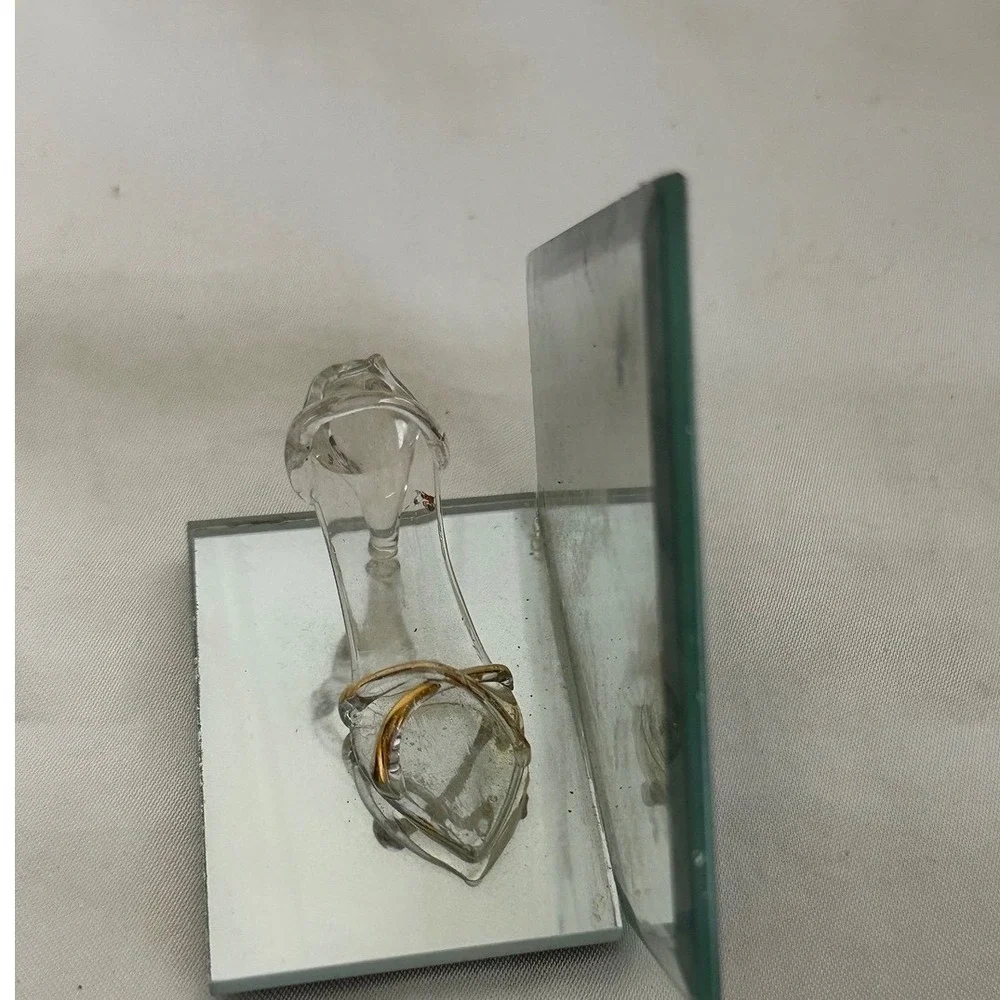 Cornerstone Creations Glass Slipper Figurine Clear Excellent Mirrored Base Vntge
